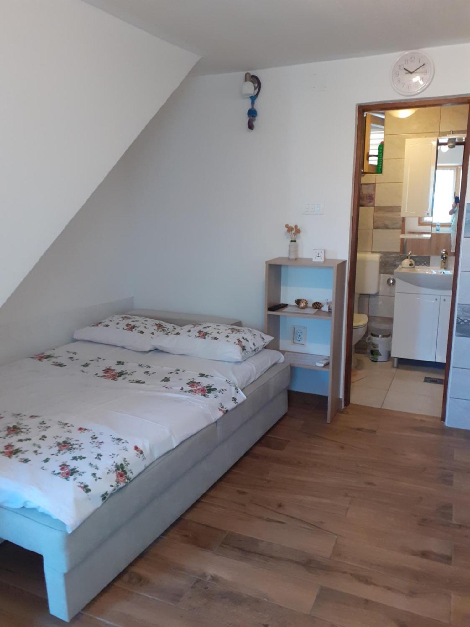 Apartmani Matko Betina  Εξωτερικό φωτογραφία