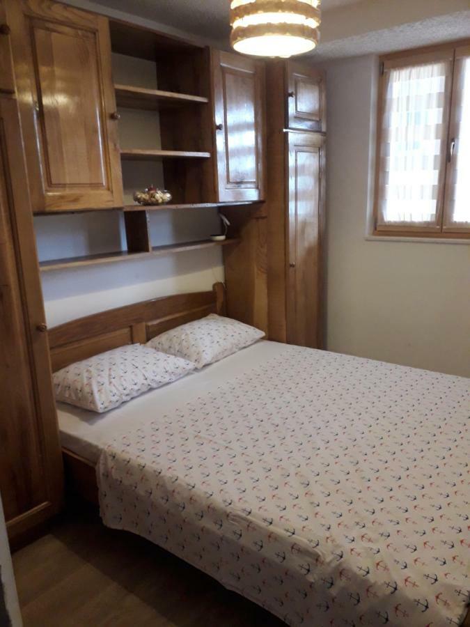 Apartmani Matko Betina  Εξωτερικό φωτογραφία